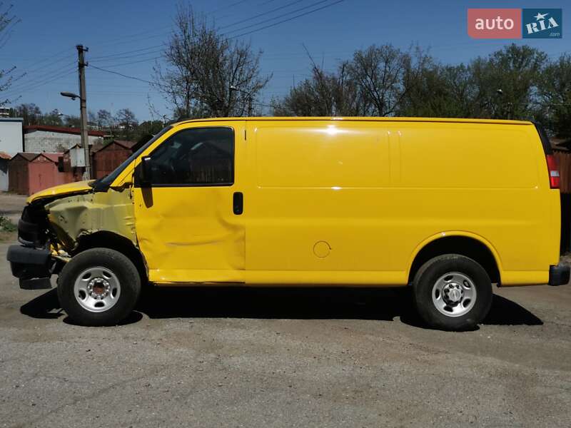 Грузовой фургон Chevrolet Express 2021 в Киеве