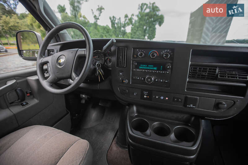 Минивэн Chevrolet Express 2018 в Киеве фото 27 Минивэн Chevrolet Express 2018 в Киеве