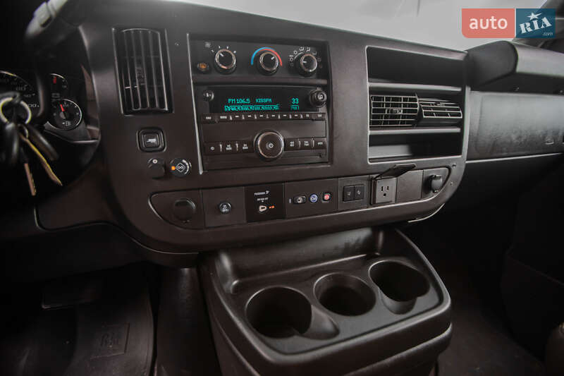 Минивэн Chevrolet Express 2018 в Киеве фото 28 Минивэн Chevrolet Express 2018 в Киеве