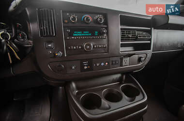 Минивэн Chevrolet Express 2018 в 