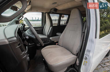 Минивэн Chevrolet Express 2018 в 