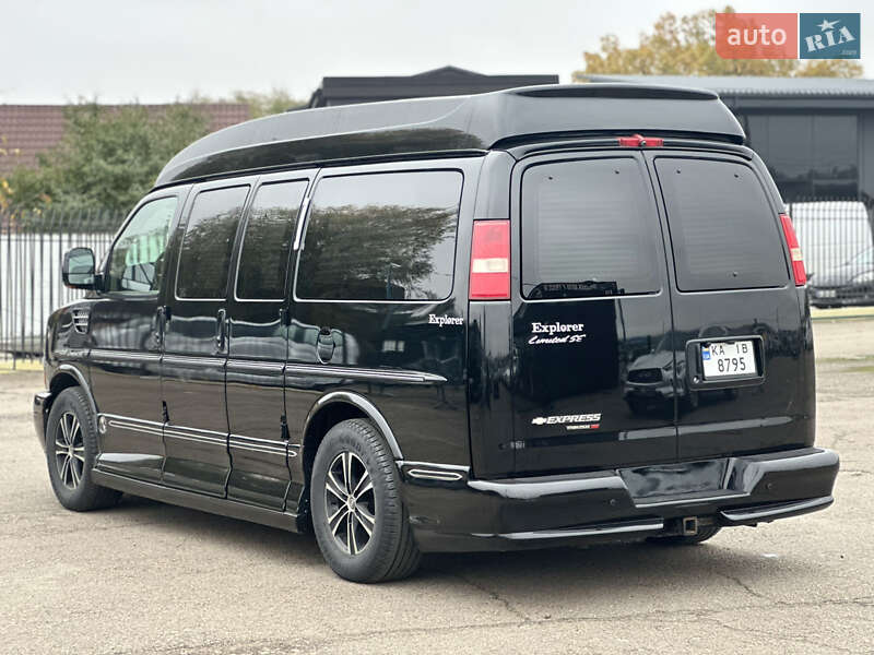 Мінівен Chevrolet Express 2012 в Києві