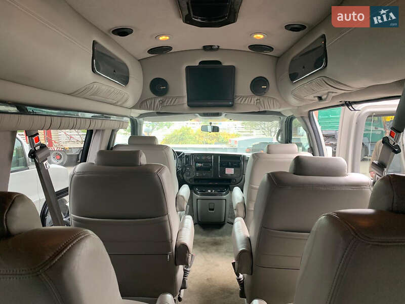 Минивэн Chevrolet Express 2010 в Киеве