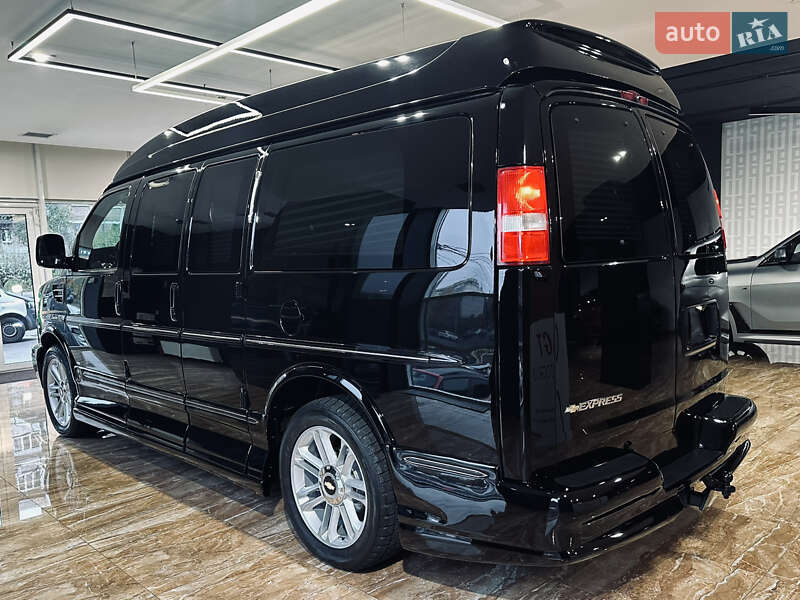 Минивэн Chevrolet Express 2013 в Киеве фото 11 Минивэн Chevrolet Express 2013 в Киеве