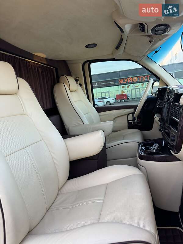 Мінівен Chevrolet Express 2008 в Києві