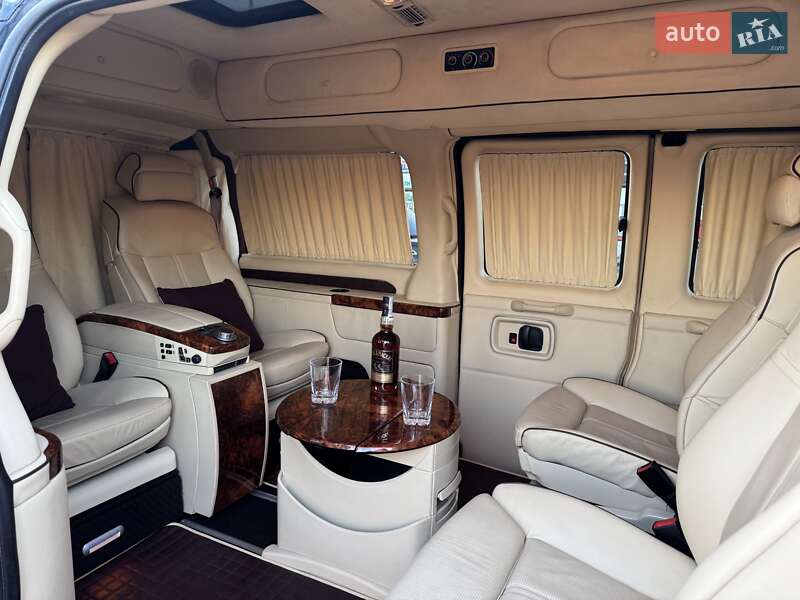 Мінівен Chevrolet Express 2008 в Києві