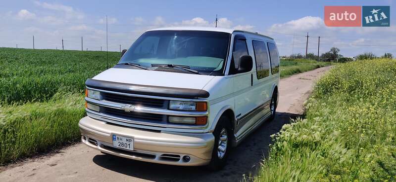 Минивэн Chevrolet Express 2002 в Одессе фото 3 Минивэн Chevrolet Express 2002 в Одессе