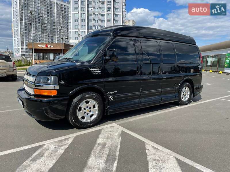 Минивэн Chevrolet Express 2011 в Киеве