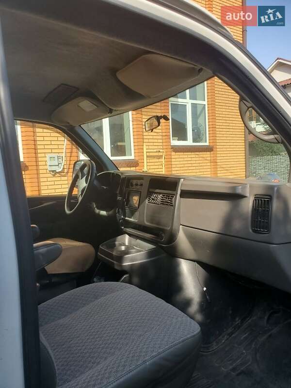 Минивэн Chevrolet Express 2007 в Киеве