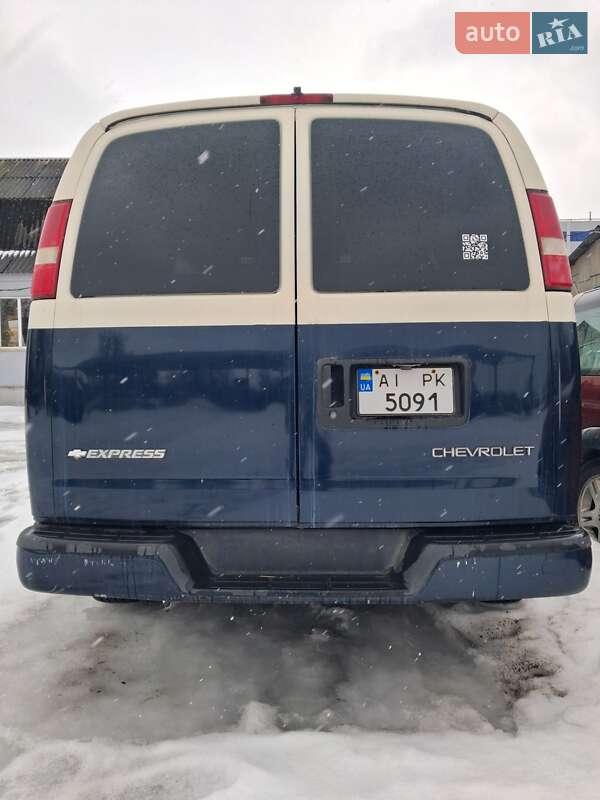 Мінівен Chevrolet Express 2004 в Києві