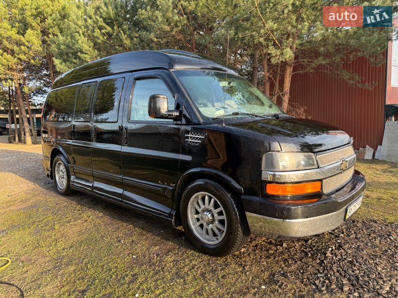 Минивэн Chevrolet Express 2008 в Нетешине