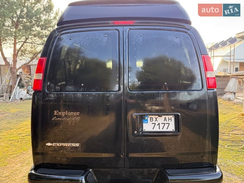 Минивэн Chevrolet Express 2008 в Нетешине