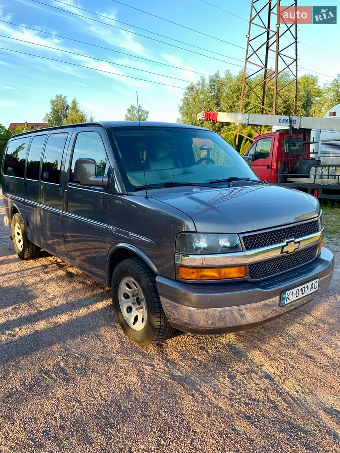 2010 Chevrolet Express - мініатюра 2