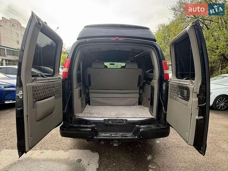 Мінівен Chevrolet Express 2008 в Чернівцях