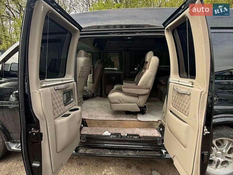 Мінівен Chevrolet Express 2008 в Чернівцях