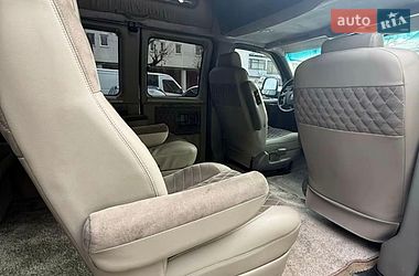 Мінівен Chevrolet Express 2008 в Чернівцях