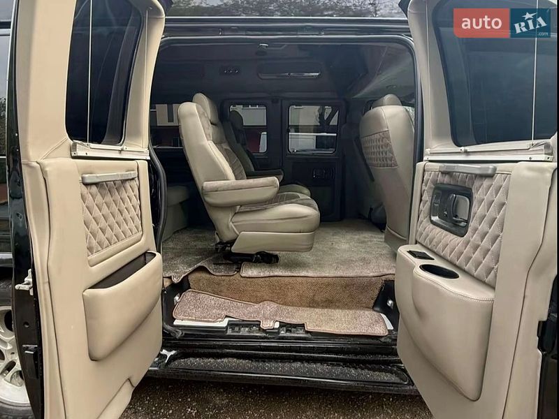 Мінівен Chevrolet Express 2008 в Чернівцях