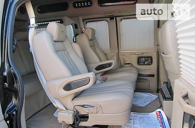 Минивэн Chevrolet Express 2019 в 