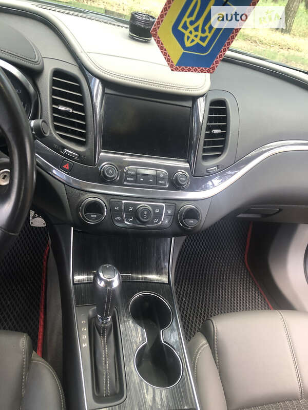 Седан Chevrolet Impala 2016 в Сумах
