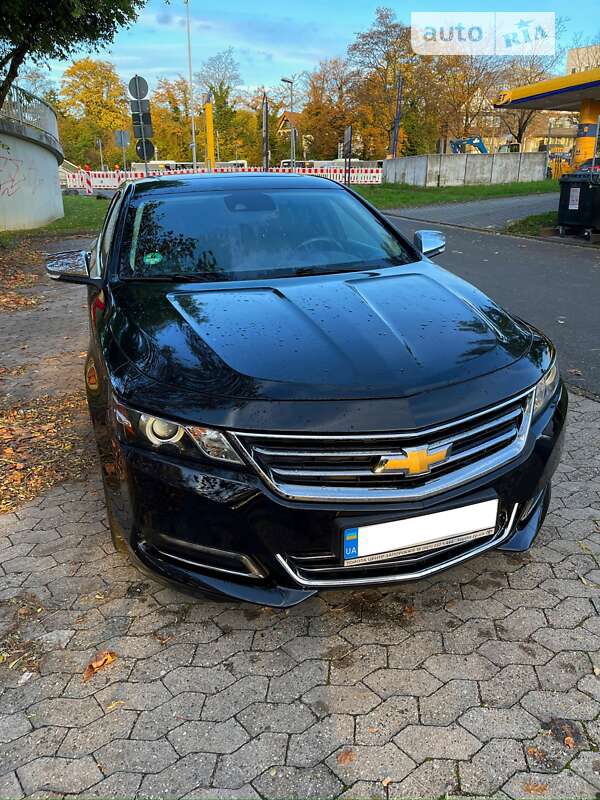 Седан Chevrolet Impala 2017 в Черновцах
