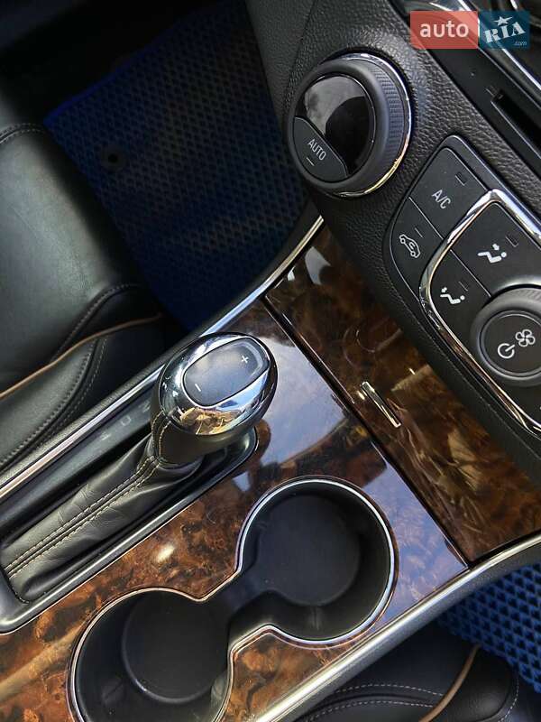 Седан Chevrolet Impala 2013 в Днепре