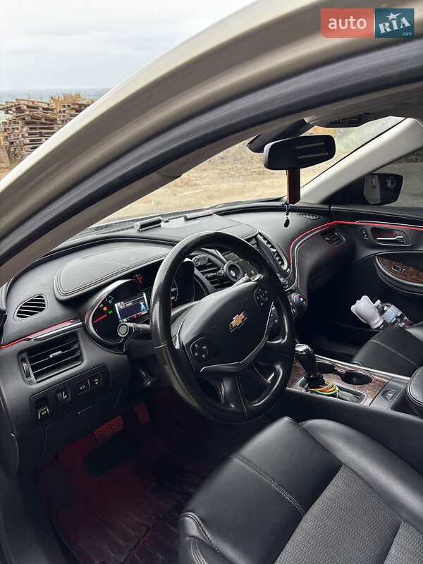 Седан Chevrolet Impala 2015 в Одессе