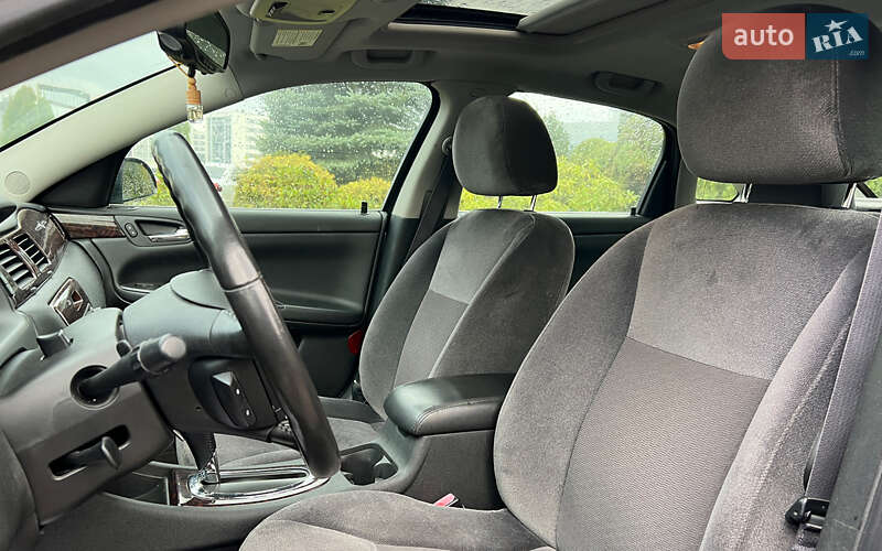 Седан Chevrolet Impala 2013 в Львові