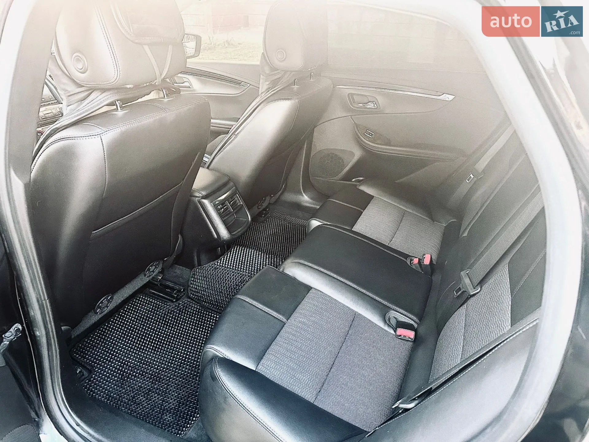 2015 Chevrolet Impala - мініатюра 16
