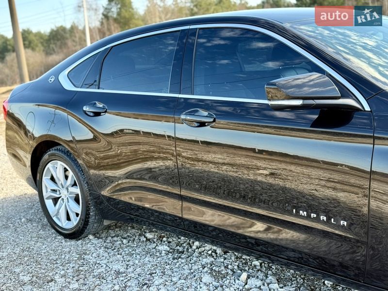 Седан Chevrolet Impala 2018 в Львове