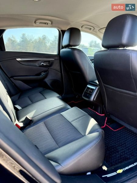 Седан Chevrolet Impala 2018 в Львове