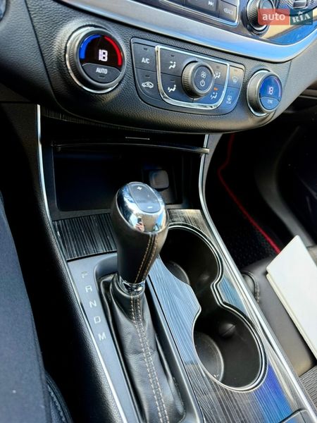 Седан Chevrolet Impala 2018 в Львове