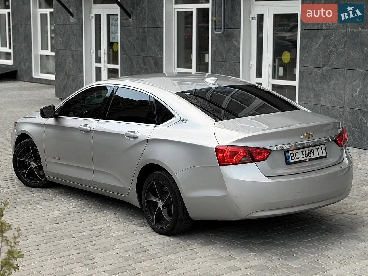2016 Chevrolet Impala - мініатюра 3