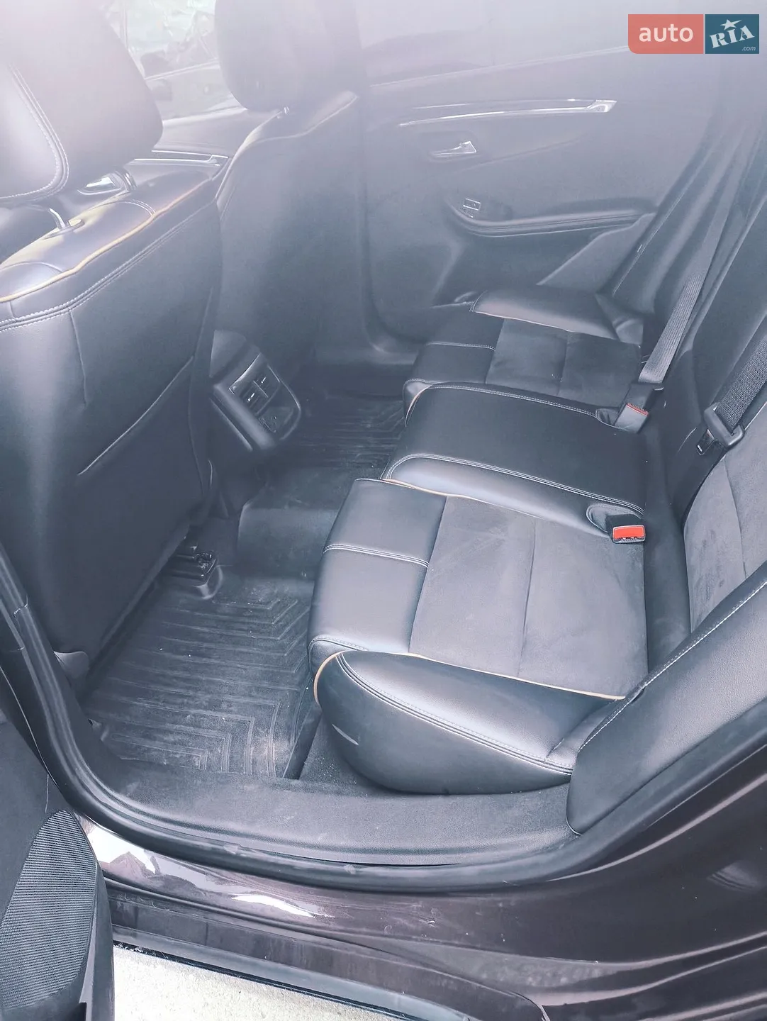 2015 Chevrolet Impala - мініатюра 4
