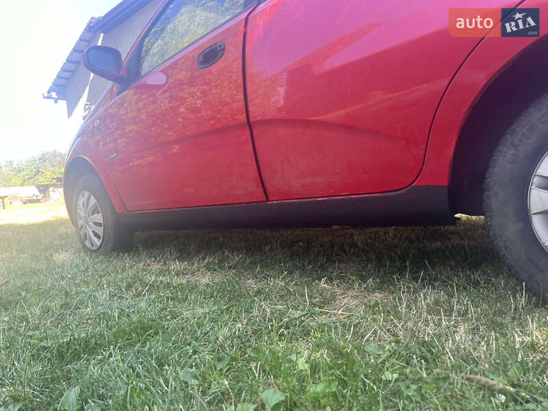 Хетчбек Chevrolet Kalos 2005 в Соломонове