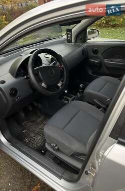 Хэтчбек Chevrolet Kalos 2006 в 
