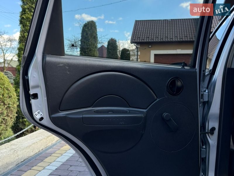 Хетчбек Chevrolet Kalos 2005 в Косові