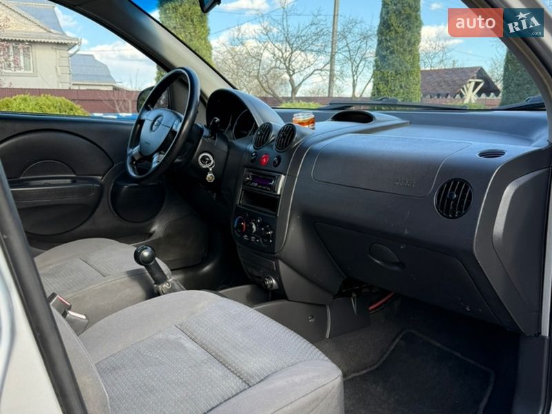 Хетчбек Chevrolet Kalos 2005 в Косові