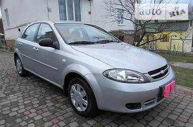 Хетчбек Chevrolet Lacetti 2005 в 