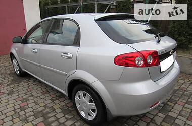 Хетчбек Chevrolet Lacetti 2005 в 