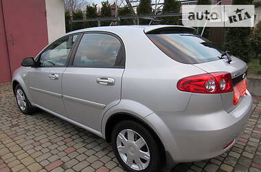 Хетчбек Chevrolet Lacetti 2005 в 