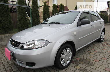 Хетчбек Chevrolet Lacetti 2005 в 