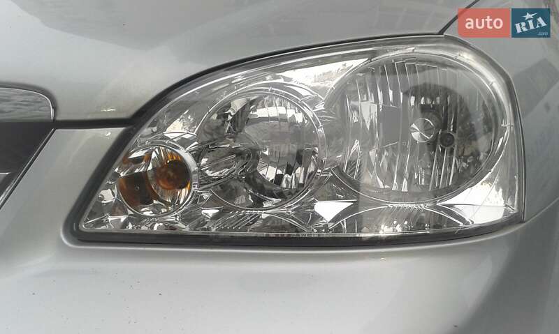 Седан Chevrolet Lacetti 2005 в Києві