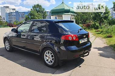 Хэтчбек Chevrolet Lacetti 2008 в Киеве