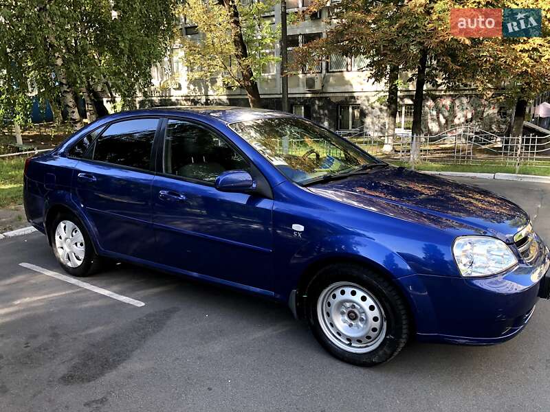 Седан Chevrolet Lacetti 2008 в Киеве