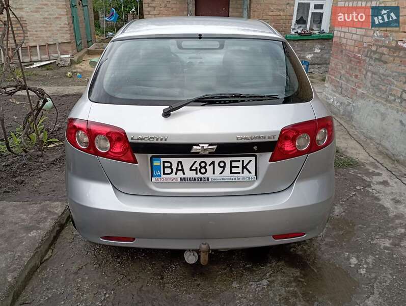 Хетчбек Chevrolet Lacetti 2004 в Кропивницькому