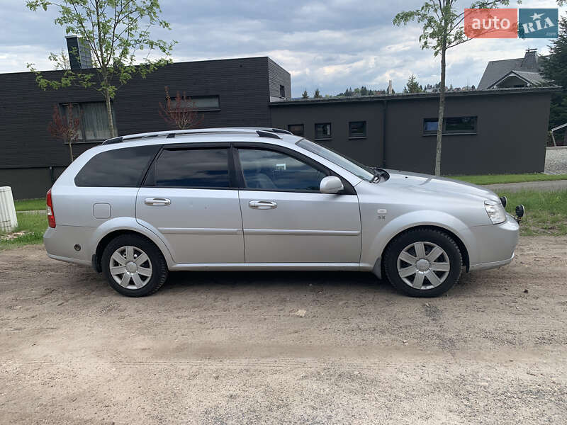 Универсал Chevrolet Lacetti 2010 в Львове