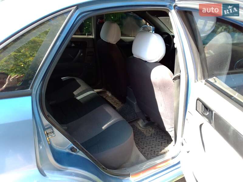 Седан Chevrolet Lacetti 2004 в Харкові