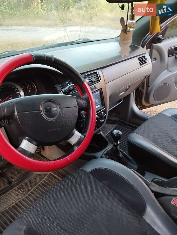 Седан Chevrolet Lacetti 2004 в Києві