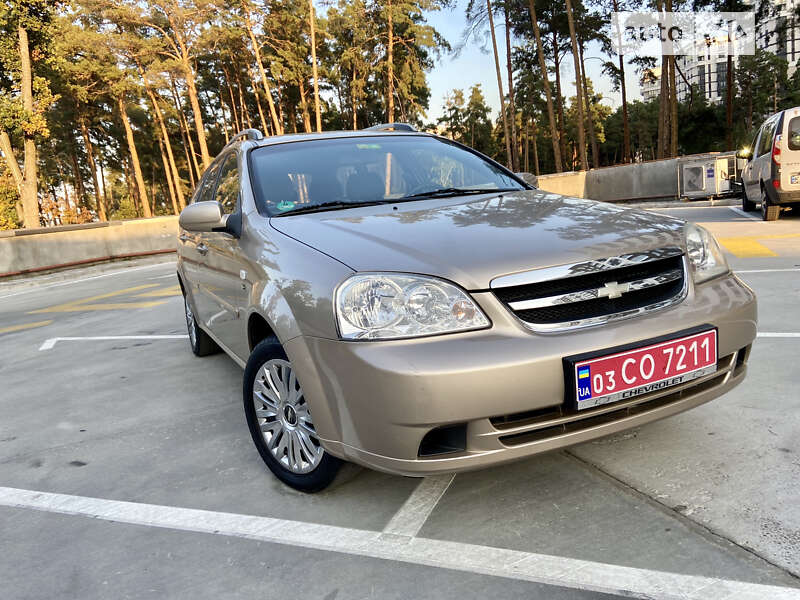 Универсал Chevrolet Lacetti 2009 в Киеве