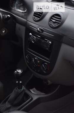 Хэтчбек Chevrolet Lacetti 2008 в 